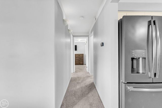 8133 Southfield Drive, Shelby Twp, MI 48316