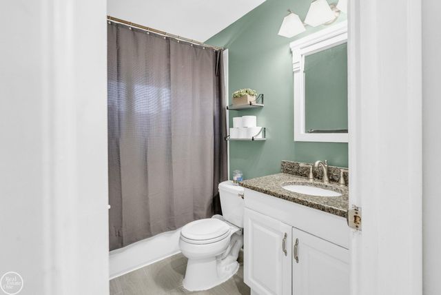 8133 Southfield Drive, Shelby Twp, MI 48316