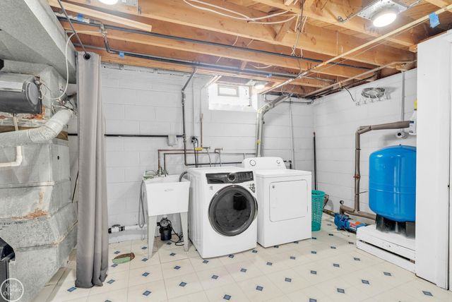 8133 Southfield Drive, Shelby Twp, MI 48316