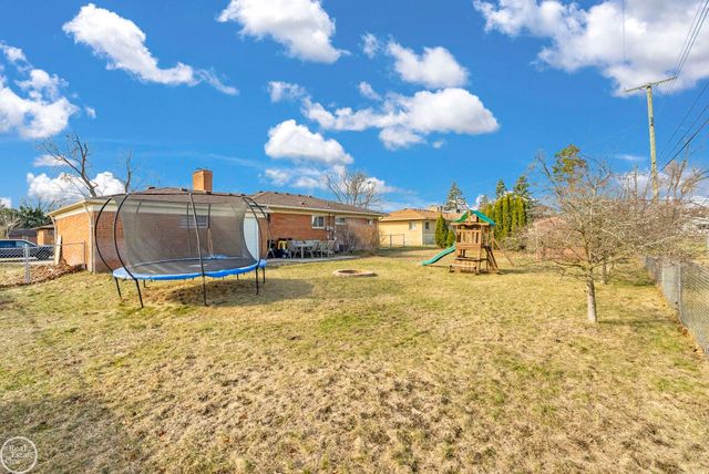 8133 Southfield Drive, Shelby Twp, MI 48316