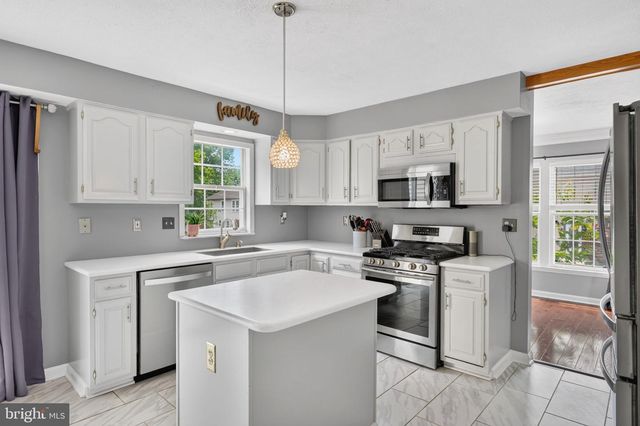 122 TORINGTON WAY, Newark, DE 19702