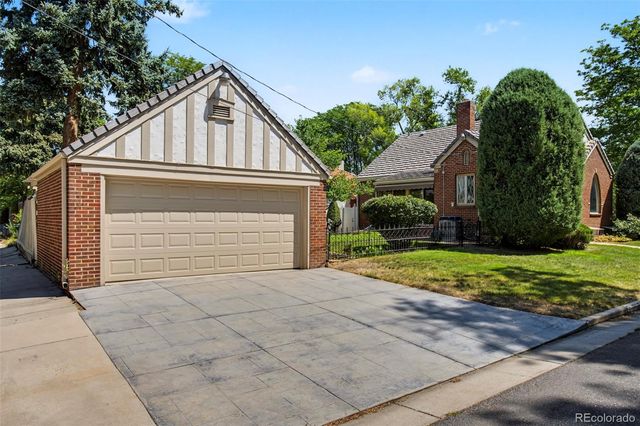 1651 Niagara Street, Denver, CO 80220