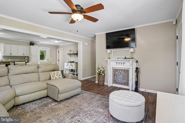 852 WHISPERING PINE CIR, Lusby, MD 20657