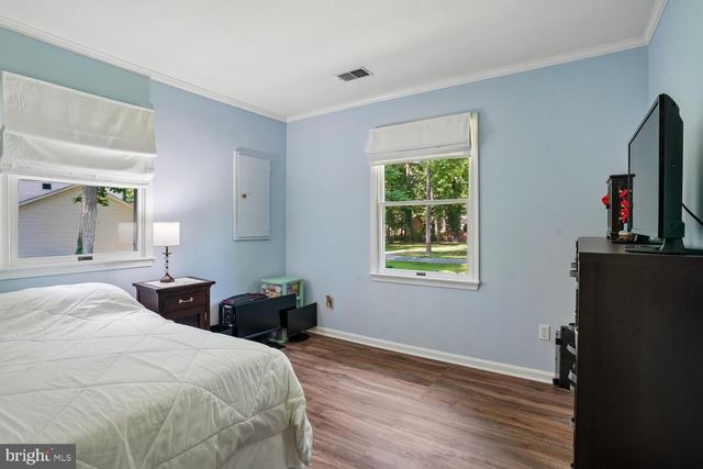 852 WHISPERING PINE CIR, Lusby, MD 20657