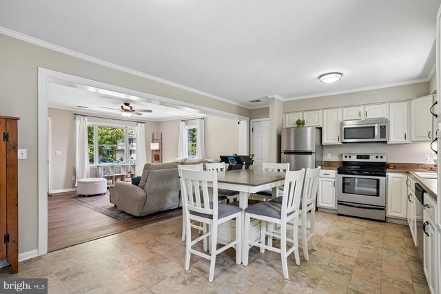 852 WHISPERING PINE CIR, Lusby, MD 20657