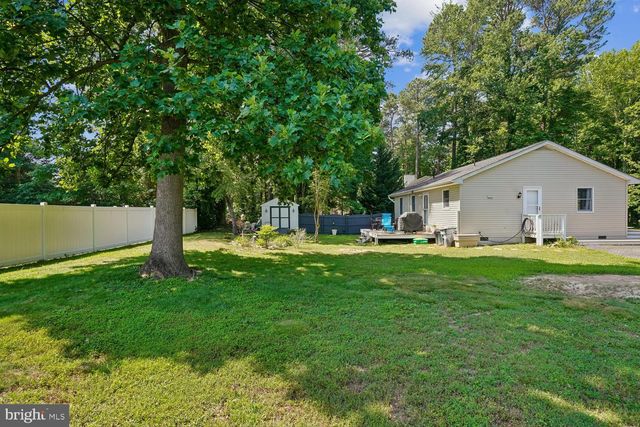 852 WHISPERING PINE CIR, Lusby, MD 20657