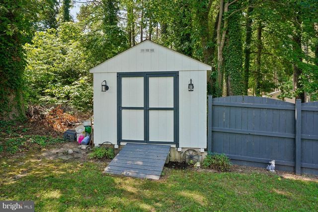 852 WHISPERING PINE CIR, Lusby, MD 20657