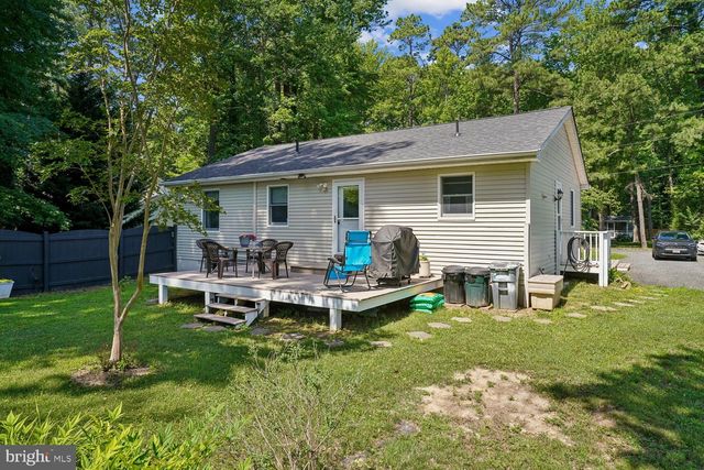 852 WHISPERING PINE CIR, Lusby, MD 20657