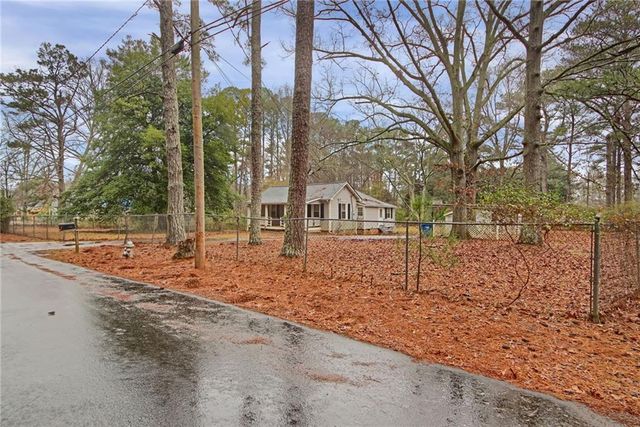 6950 Dodd Road, Riverdale, GA 30296