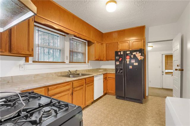 6950 Dodd Road, Riverdale, GA 30296