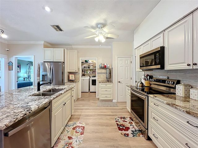 1951 GREEN MEADOW LANE, Orlando, FL 32825