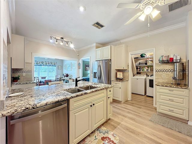 1951 GREEN MEADOW LANE, Orlando, FL 32825