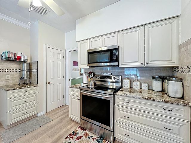 1951 GREEN MEADOW LANE, Orlando, FL 32825