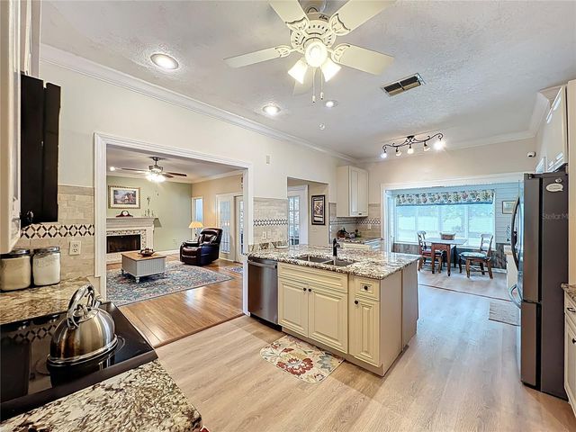 1951 GREEN MEADOW LANE, Orlando, FL 32825