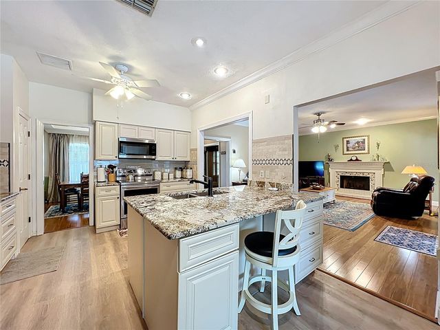 1951 GREEN MEADOW LANE, Orlando, FL 32825