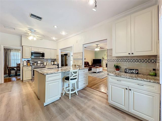 1951 GREEN MEADOW LANE, Orlando, FL 32825