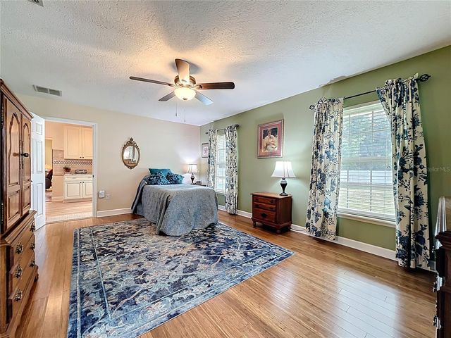 1951 GREEN MEADOW LANE, Orlando, FL 32825