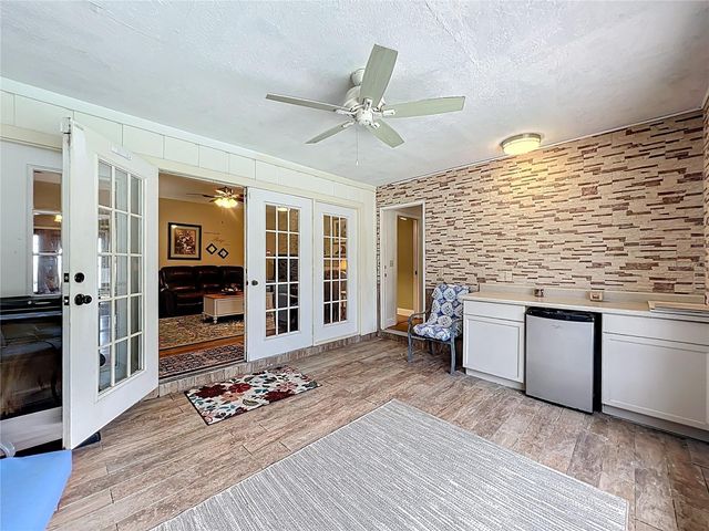 1951 GREEN MEADOW LANE, Orlando, FL 32825