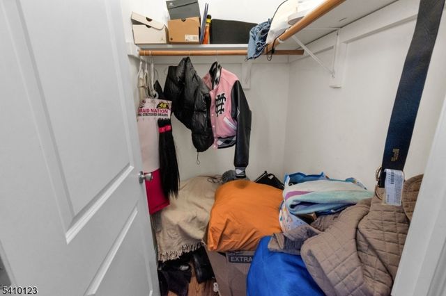 327 S Park St, Elizabeth City, NJ 07206