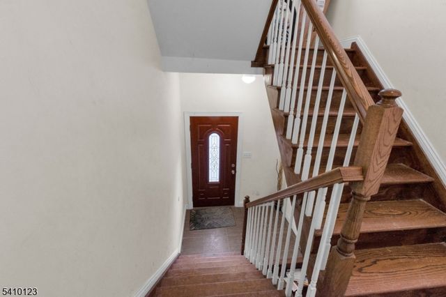 327 S Park St, Elizabeth City, NJ 07206