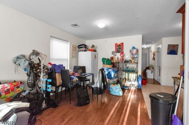 327 S Park St, Elizabeth City, NJ 07206