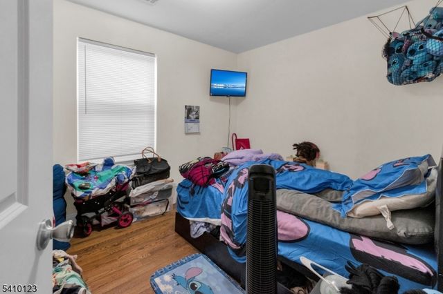 327 S Park St, Elizabeth City, NJ 07206