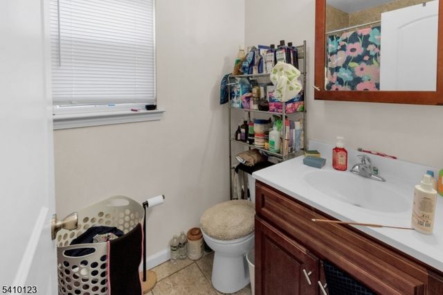 327 S Park St, Elizabeth City, NJ 07206