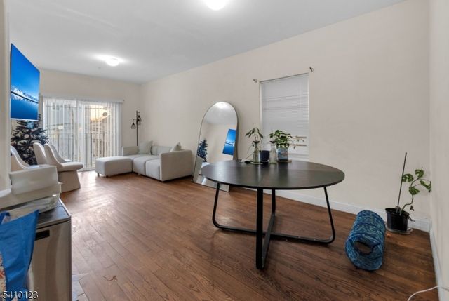 327 S Park St, Elizabeth City, NJ 07206