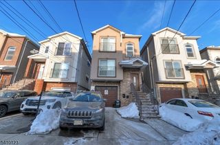 327 S Park St, Elizabeth City, NJ 07206