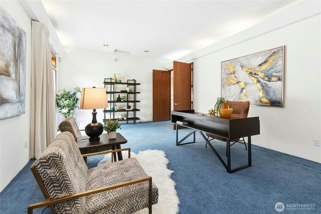 25725 NE 80th Street, Redmond, WA 98053