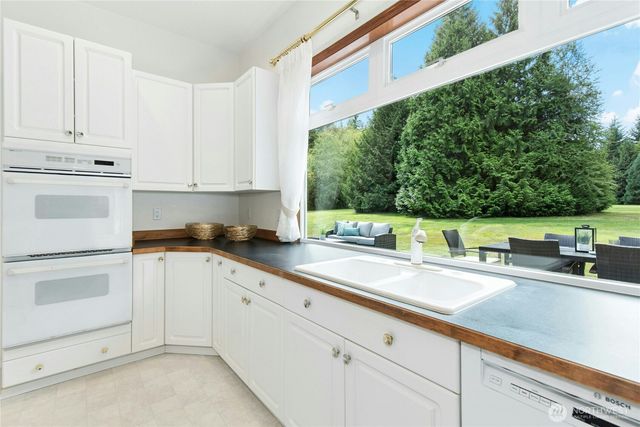 25725 NE 80th Street, Redmond, WA 98053