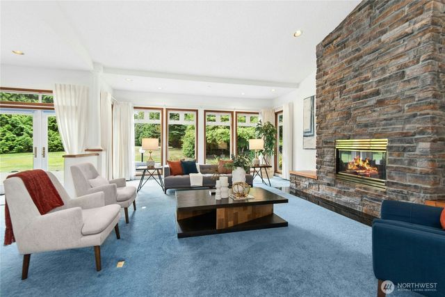25725 NE 80th Street, Redmond, WA 98053