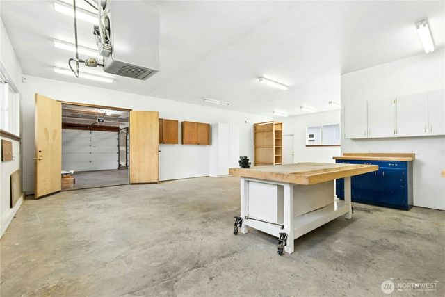 25725 NE 80th Street, Redmond, WA 98053