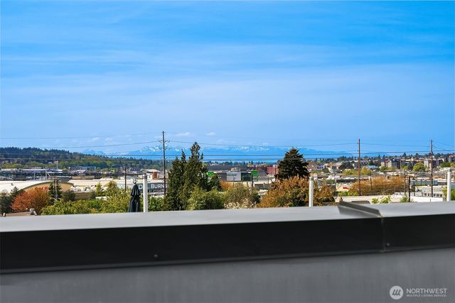 518 NW Bright Street, Seattle, WA 98107