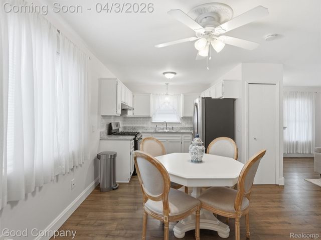 27825 Kaufman Street, Roseville, MI 48066