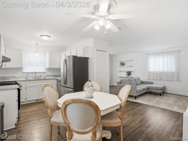 27825 Kaufman Street, Roseville, MI 48066