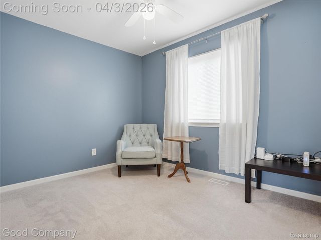 27825 Kaufman Street, Roseville, MI 48066