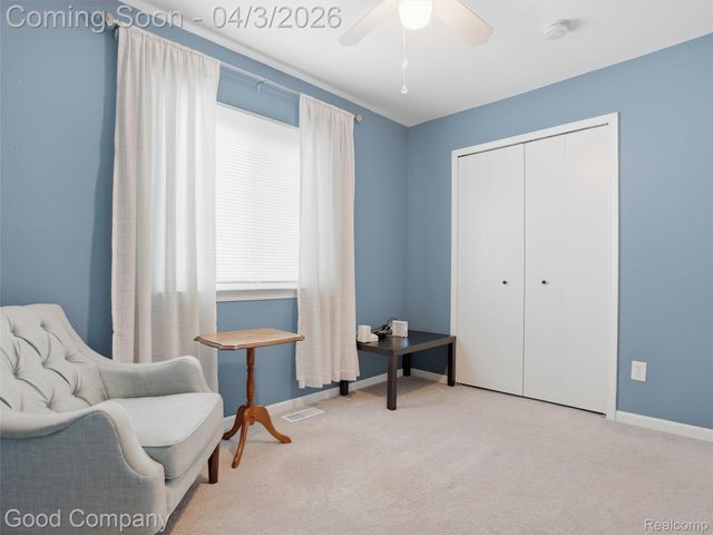 27825 Kaufman Street, Roseville, MI 48066