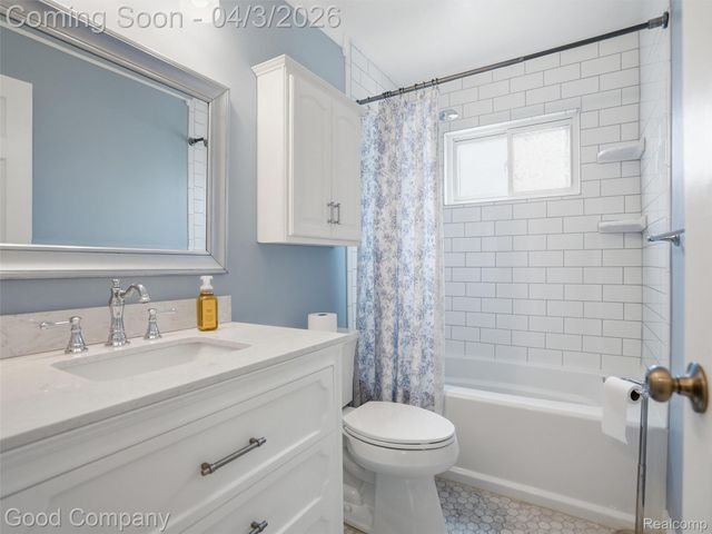 27825 Kaufman Street, Roseville, MI 48066