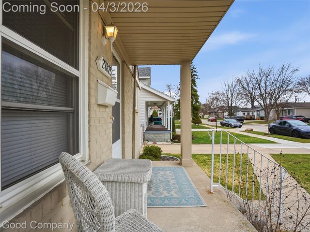 27825 Kaufman Street, Roseville, MI 48066