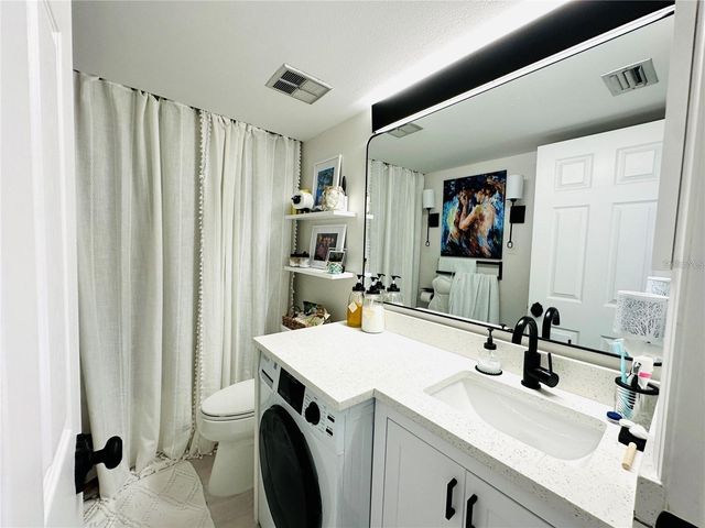 1555 TARPON CENTER DRIVE 135, Venice, FL 34285