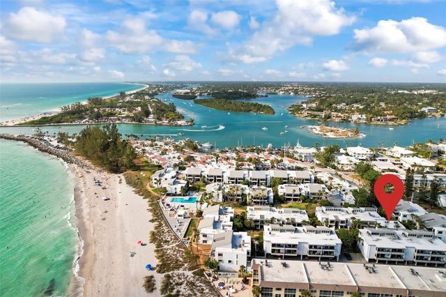 1555 TARPON CENTER DRIVE 135, Venice, FL 34285