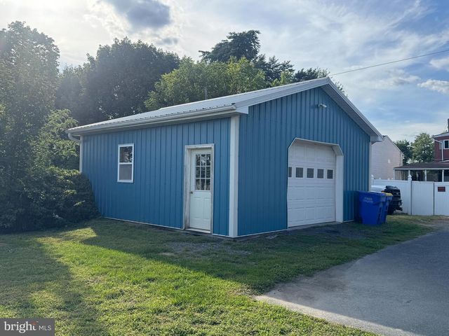 1009 MAIN ST, Harrisburg, PA 17113