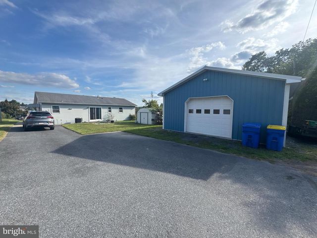 1009 MAIN ST, Harrisburg, PA 17113