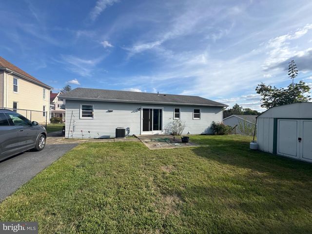 1009 MAIN ST, Harrisburg, PA 17113