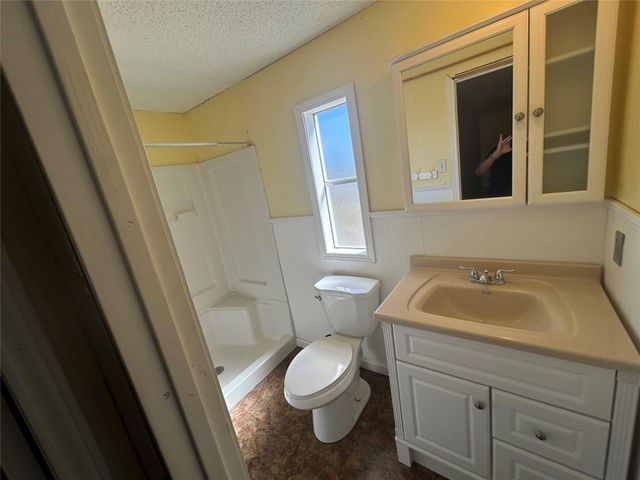 20406 Wilson RD B, Coupland, TX 78615