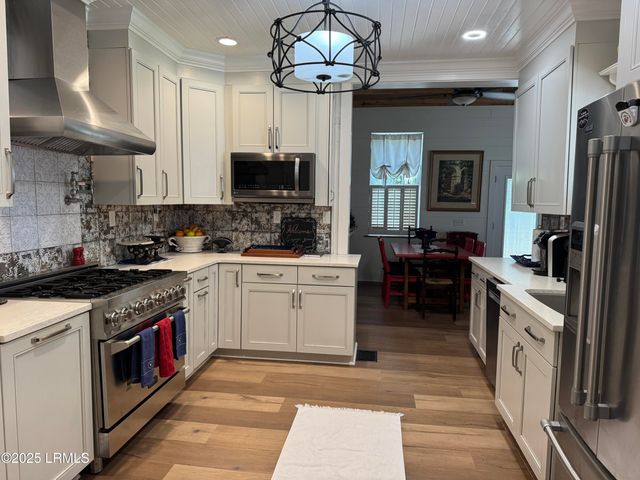 1503 Paris Avenue, Port Royal, SC 29935