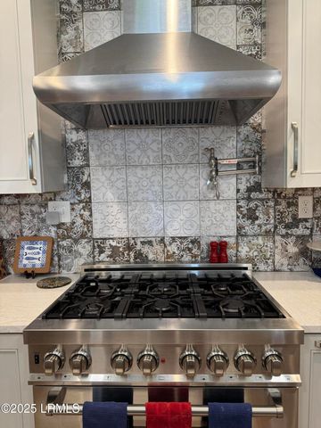 1503 Paris Avenue, Port Royal, SC 29935