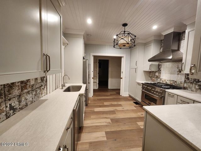 1503 Paris Avenue, Port Royal, SC 29935