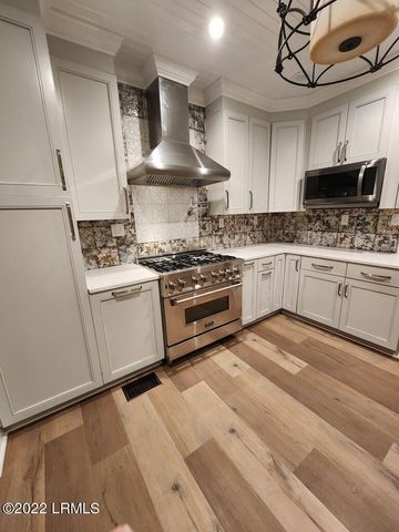 1503 Paris Avenue, Port Royal, SC 29935